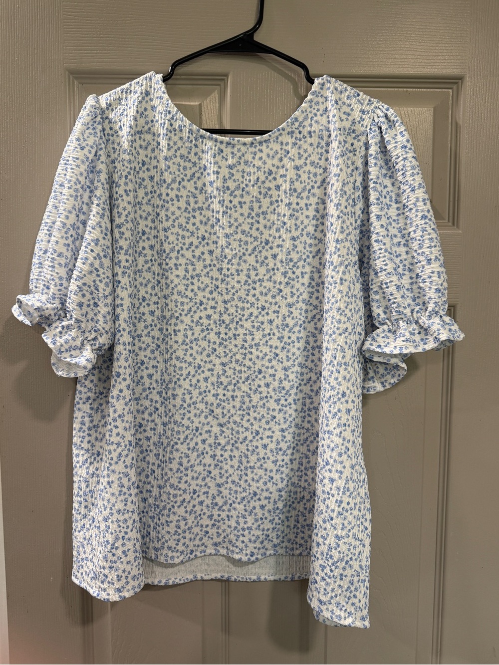 Cottagecore floral blue and white blouse XXL